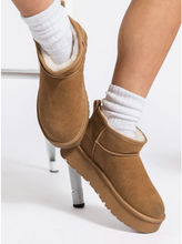 Load image into Gallery viewer, SUEDE BOOTS RTS