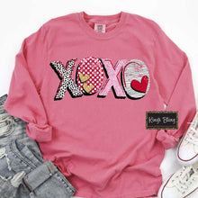 Load image into Gallery viewer, XOXO - Patterned
